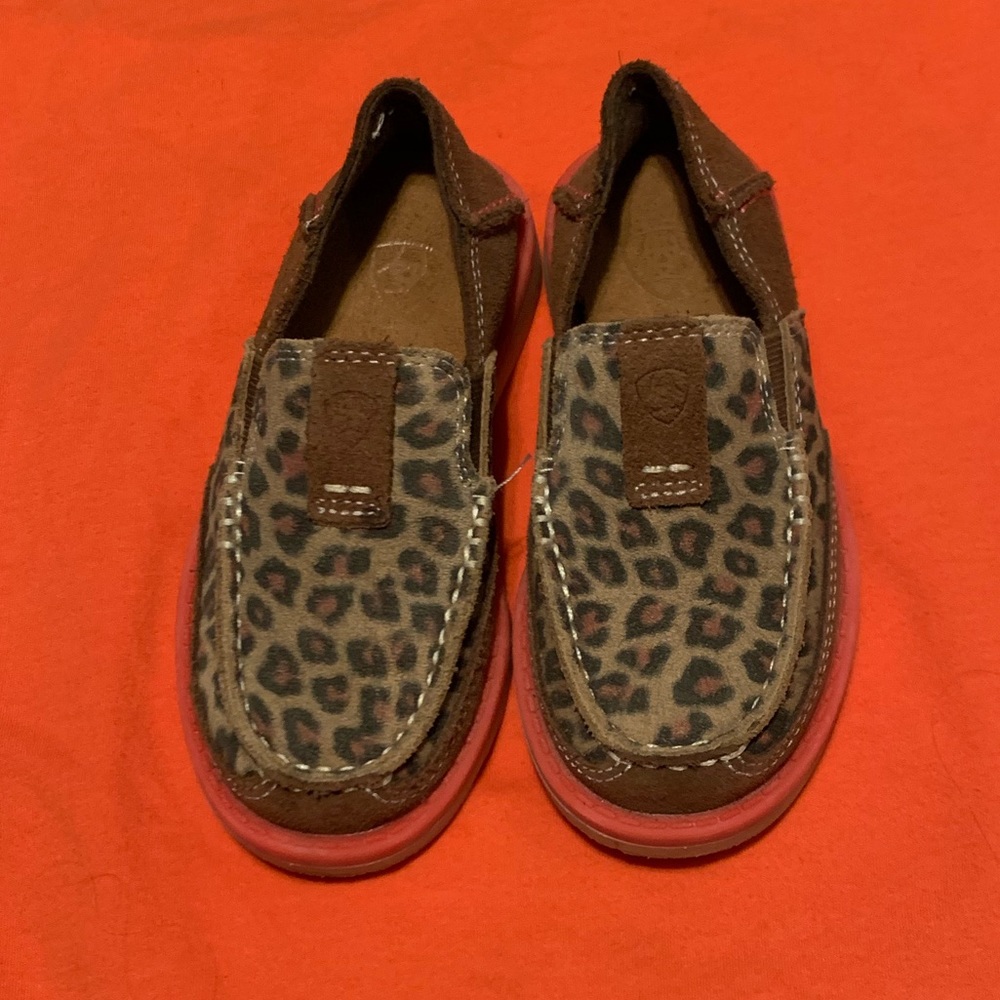 Kids Ariat shoes